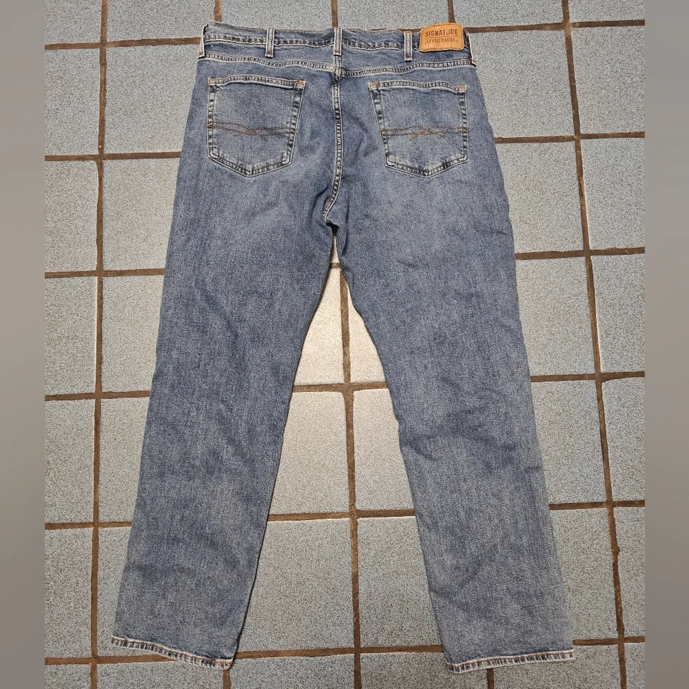 Signature Levi Strauss Men's Classic Blue Denim Jeans Size W38 L32